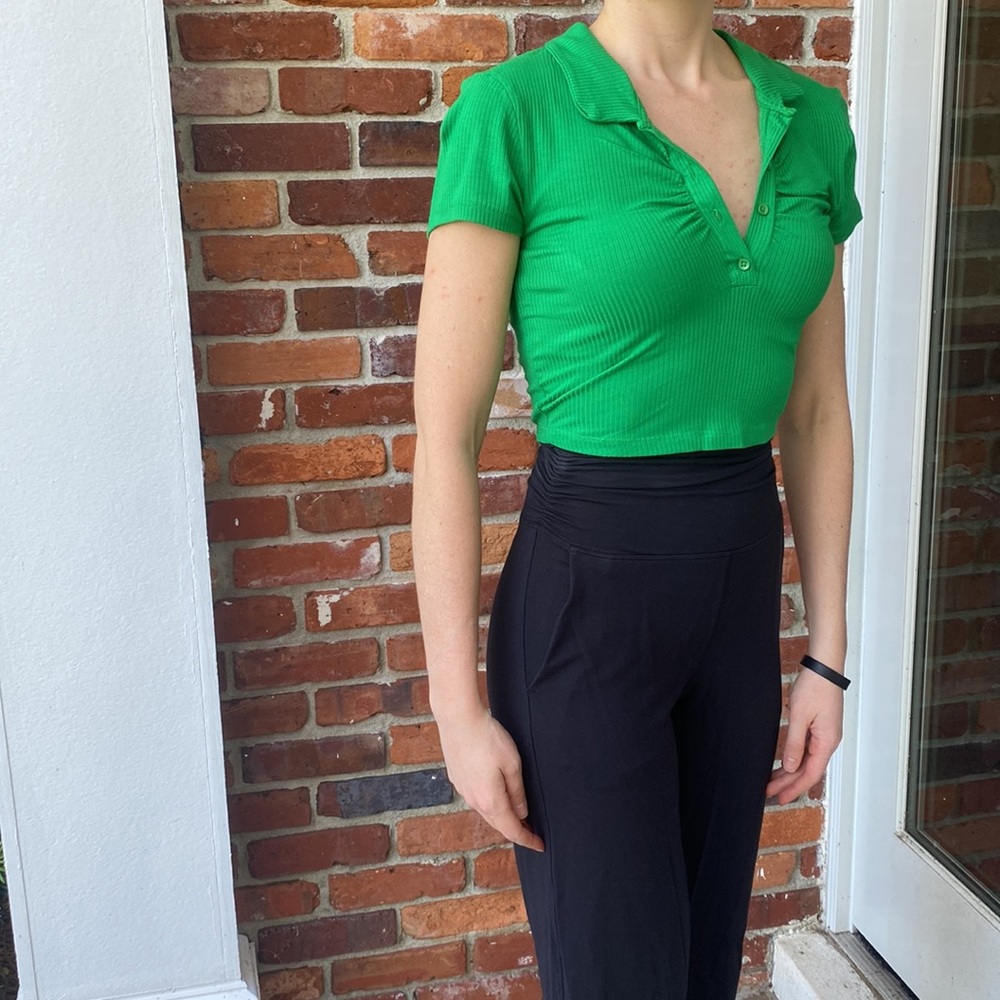 Green crop top